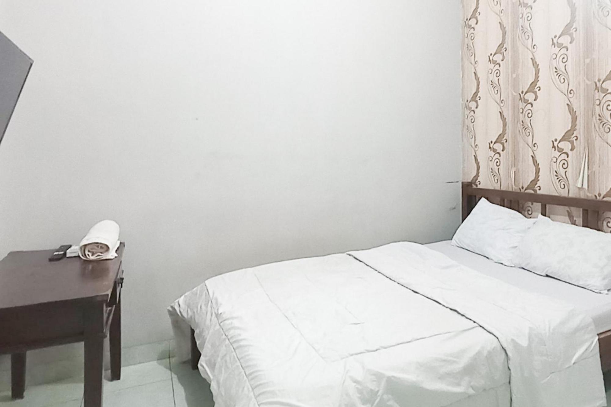Trihakso Guest House Near Kaliurang Redpartner Селеман Екстер'єр фото