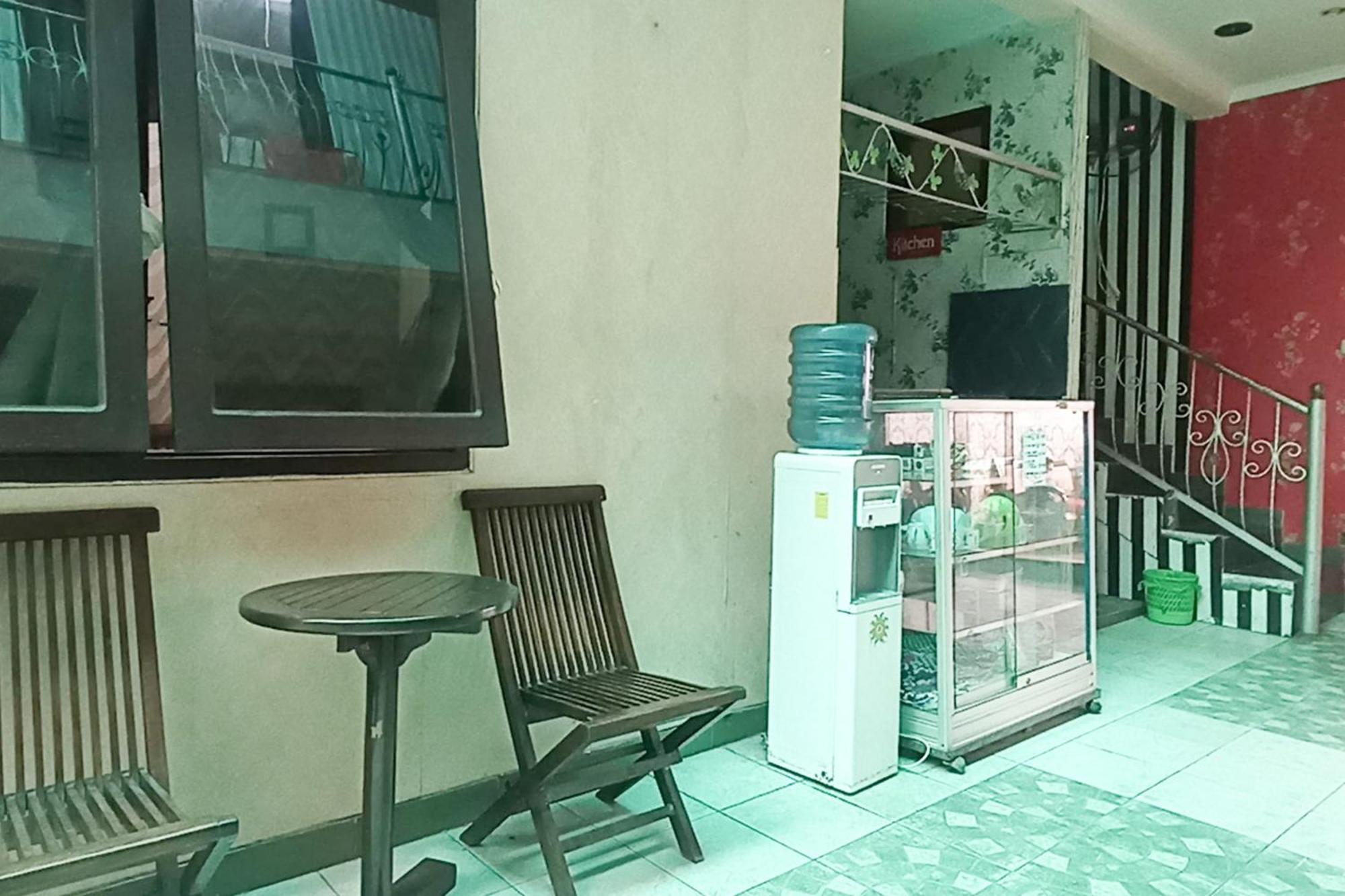 Trihakso Guest House Near Kaliurang Redpartner Селеман Екстер'єр фото